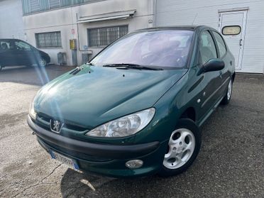 Peugeot 206 1.4benz 2001 109.000km per neopatentati