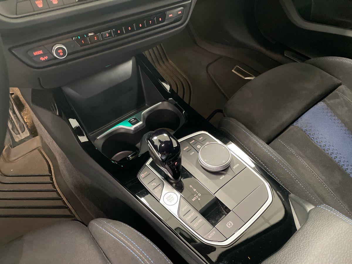 BMW Serie 1 F40 - 118d Msport auto