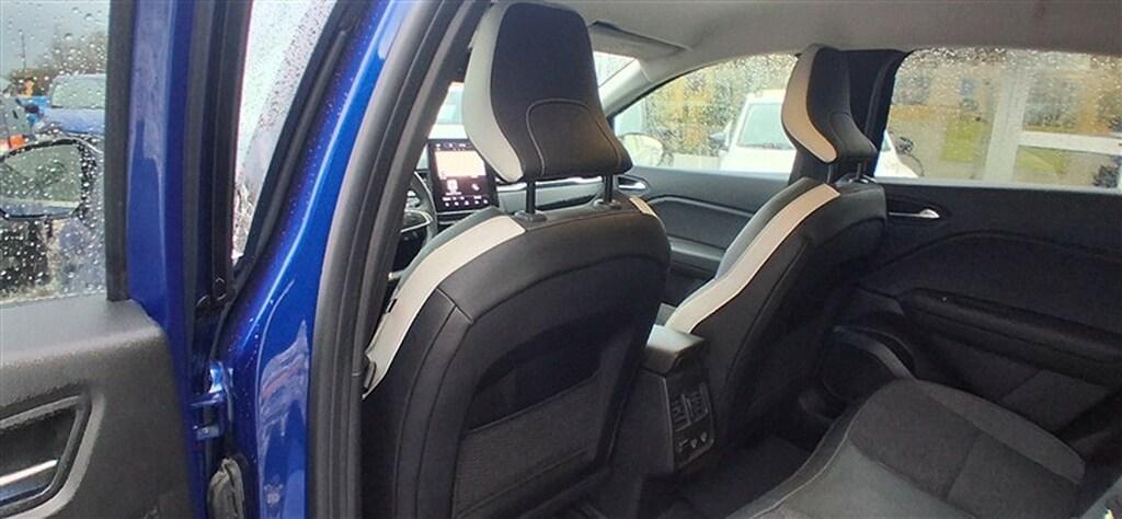 Renault Captur 1.6 E-TECH Hybrid Techno Fast Track Auto