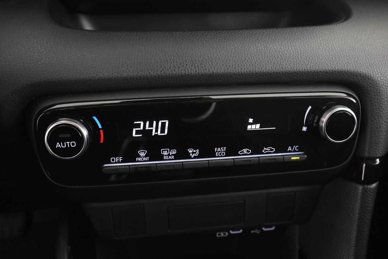 TOYOTA Yaris 4ª serie Yaris 1.5 Hybrid 5 porte Trend