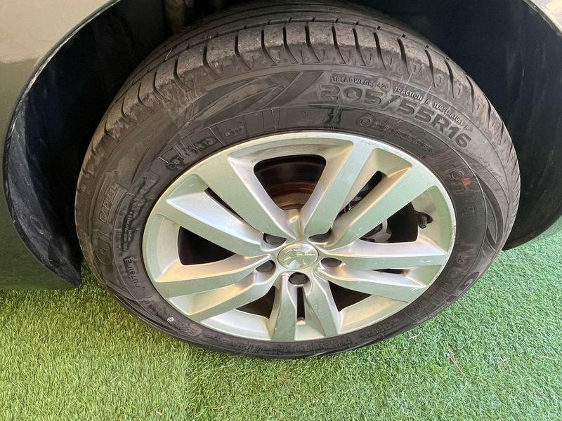 Peugeot 308 BlueHDi 130 S&S Business