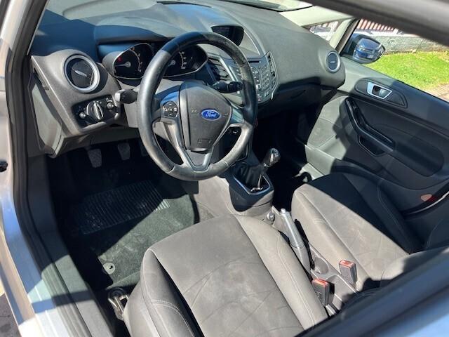Ford Fiesta 1..2 5 porte Titanium