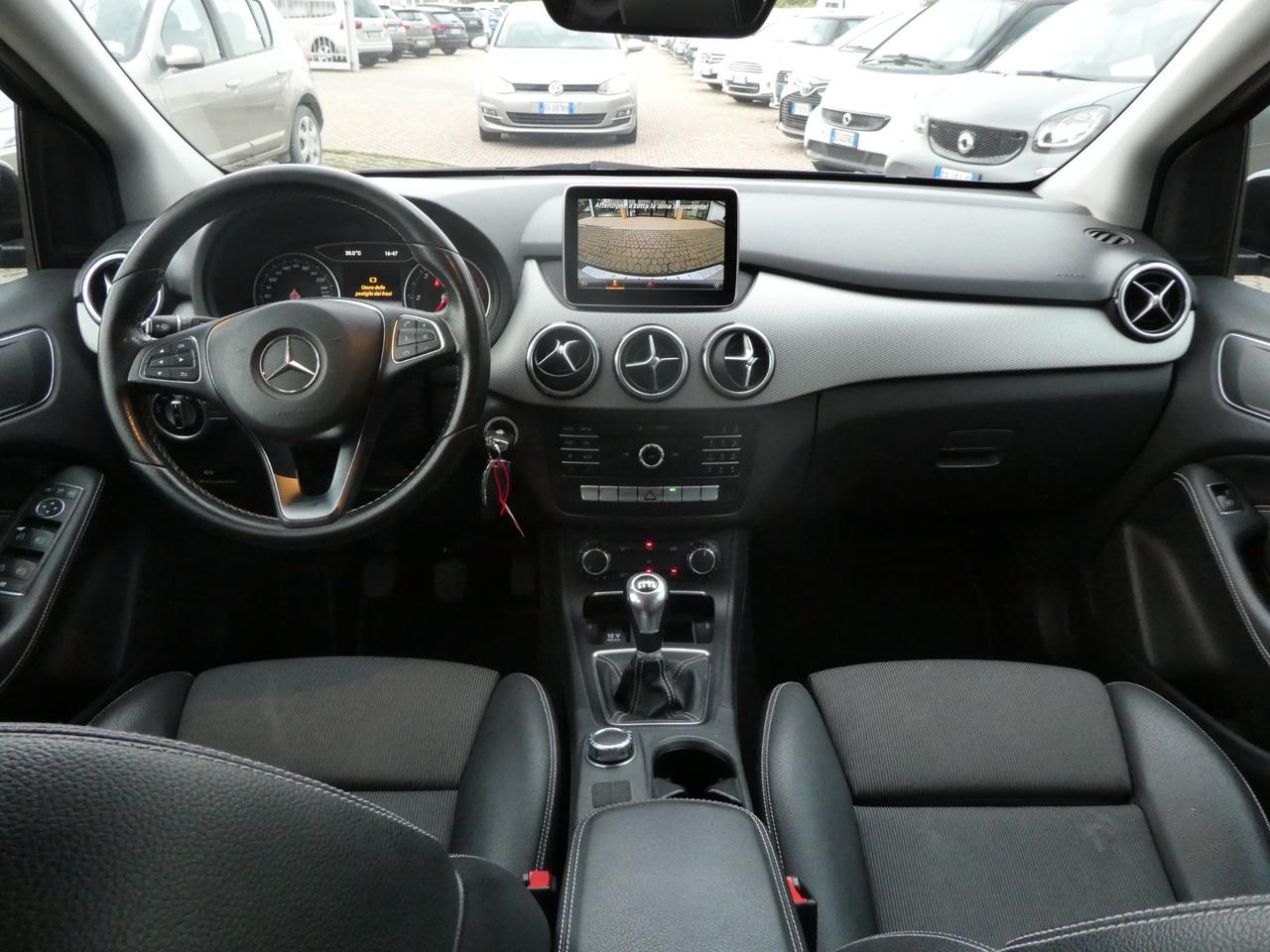 Mercedes-benz B 180 B 180 d Premium