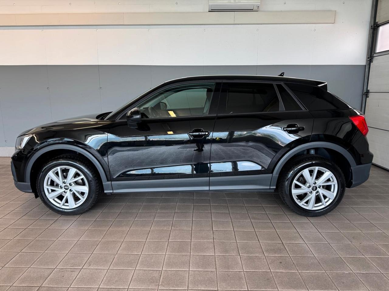 Audi Q2 35 TFSI S tronic Business