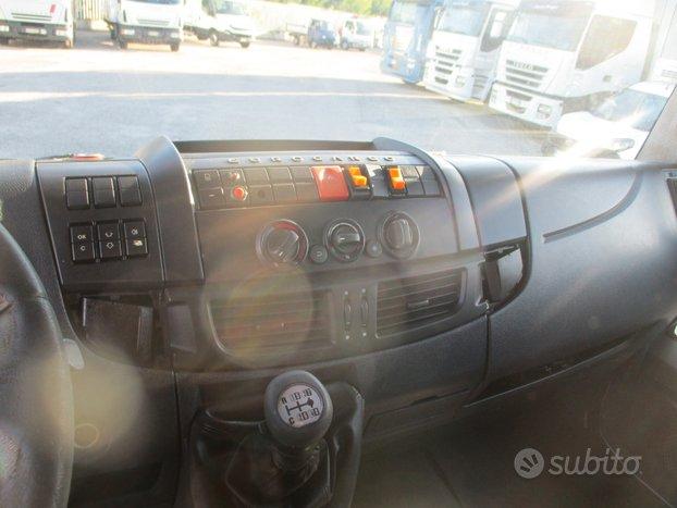 Iveco EUROCARGO 140/25 E5 FURGONE L 7.20M+PEDANA R