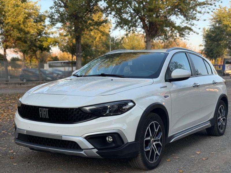 FIAT Tipo 1.5 Hybrid DCT 5 porte Cross