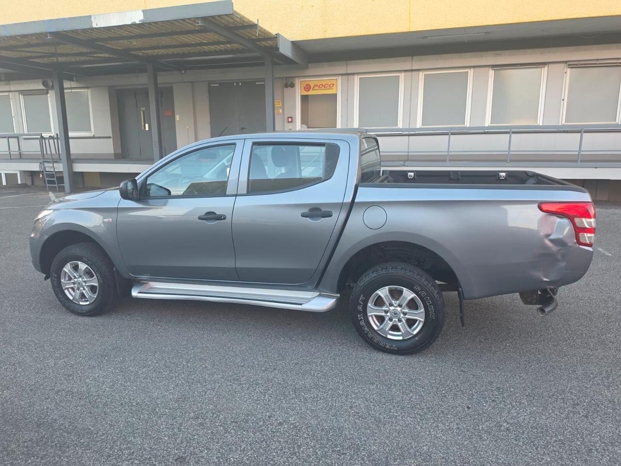 Mitsubishi L200 DC CLIMA CERCHI E GANCIO