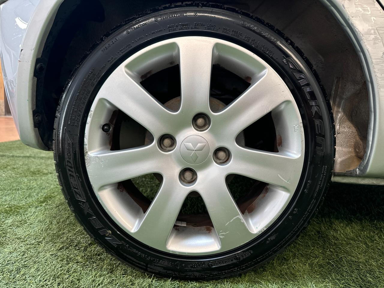 Mitsubishi Colt 1.3 16V 5p. Invite AUTOMATICA