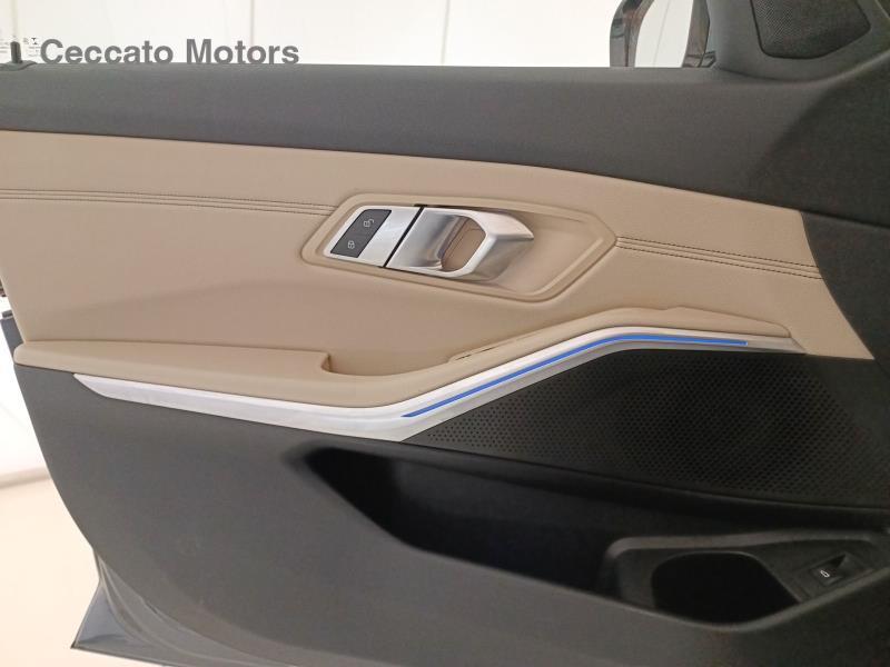 BMW Serie 3 Touring 320 d Mild Hybrid 48V Luxury Steptronic