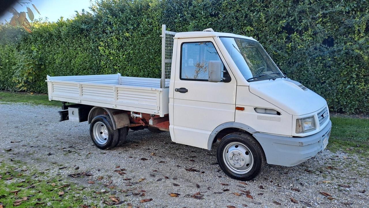 Iveco daily 35-8 RIBALTABILE tri laterale POCHI KM