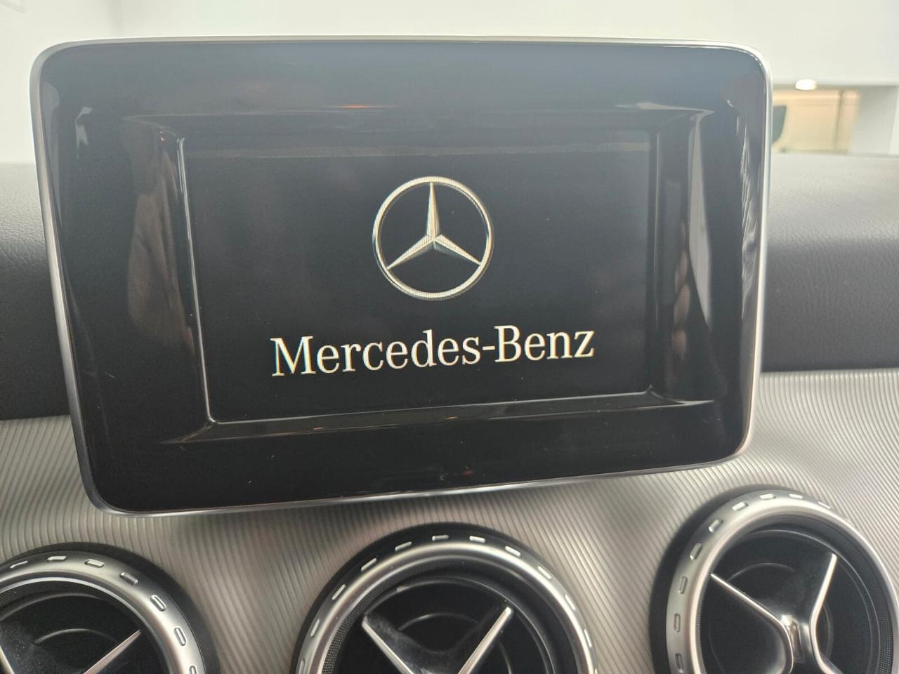 Mercedes-benz GLA 220 200 d Automatic 4Matic Sport