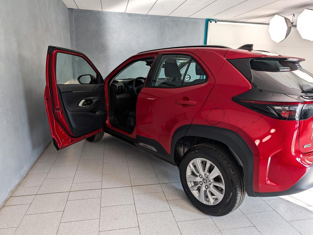 TOYOTA YARIS CROSS 1.5 HYBRID 116 CV ACTIVE KM0