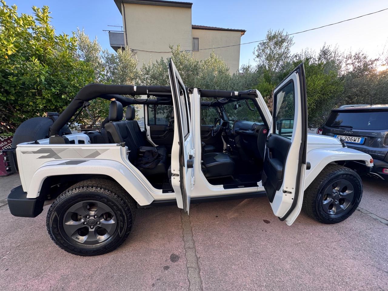 Jeep Wrangler Unlimited 2.8 CRD DPF Sahara Auto