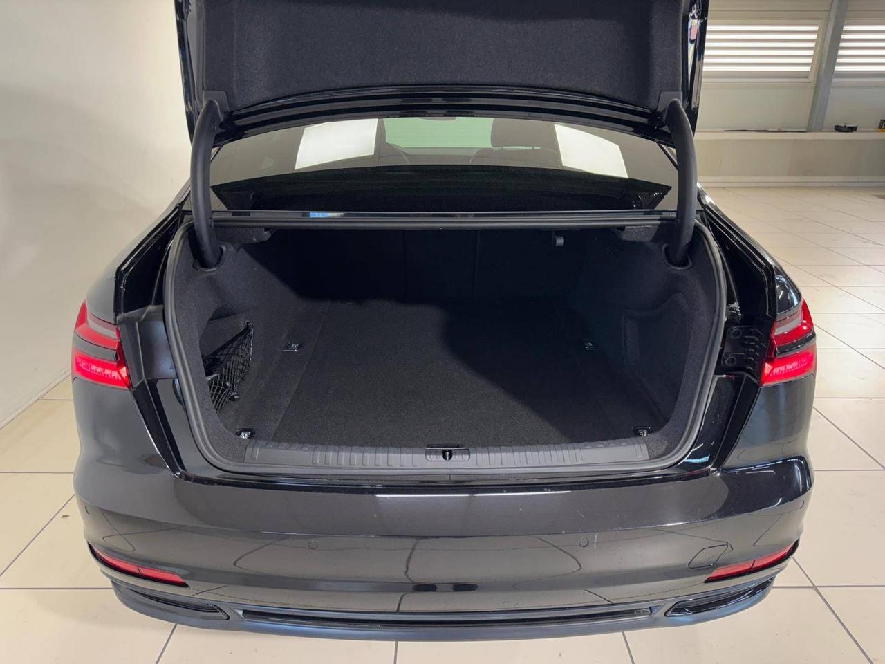 Audi A6 Berlina 40 2.0 tdi mhev Business Sport Quattro