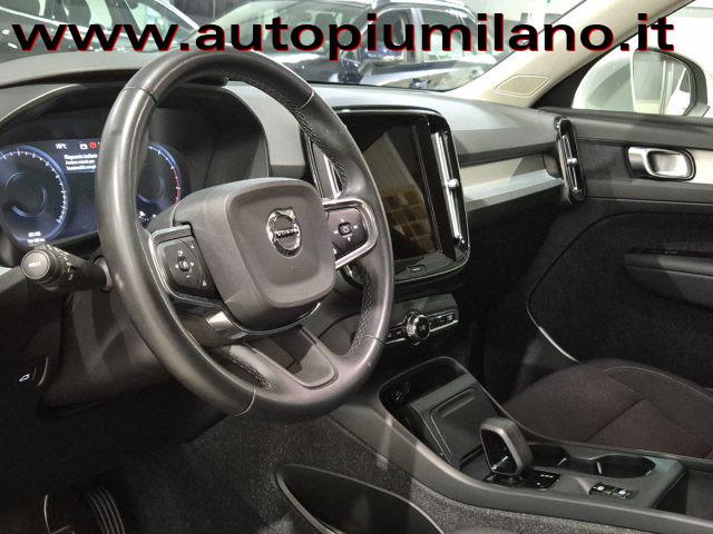 VOLVO XC40 T3 Geartronic Momentum Pro