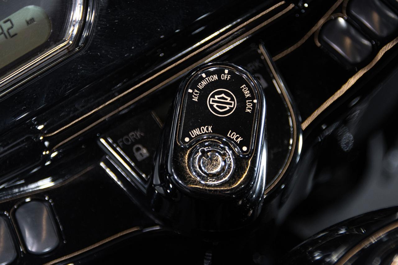 2019 HARLEY DAVIDSON ROAD GLIDE RDS02037
