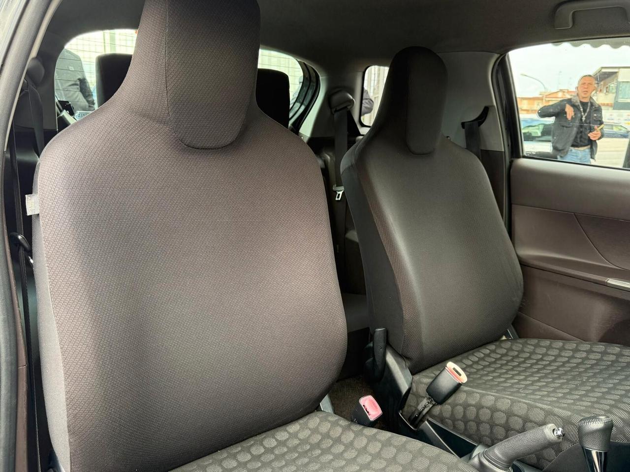 TOYOTA iQ 1.0 68CV AUTOMATICA 120000KM