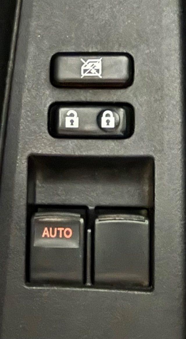 TOYOTA Yaris 1.0 5P Lounge