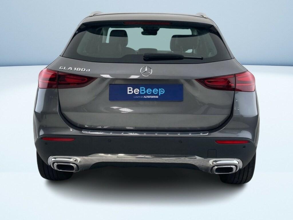 Mercedes GLA 180 180 D Progressive Advanced 8G-DCT