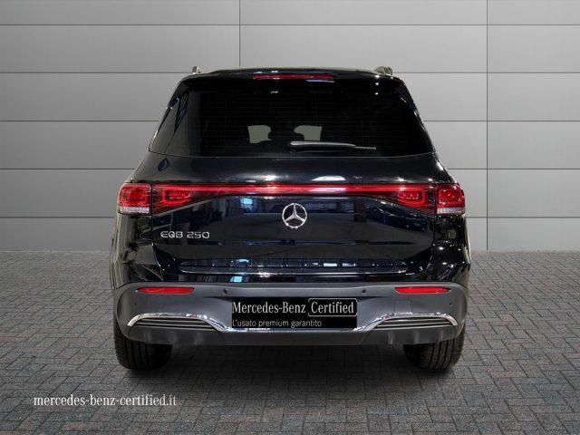 MERCEDES-BENZ EQB 250 Premium