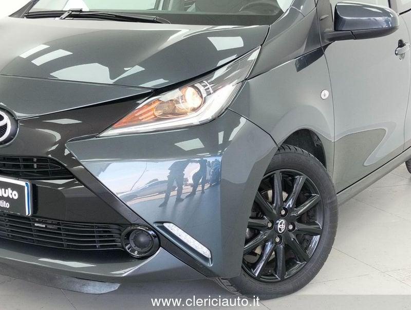 Toyota Aygo 1.0 VVT-i 69 CV 5 porte x-cool TSS