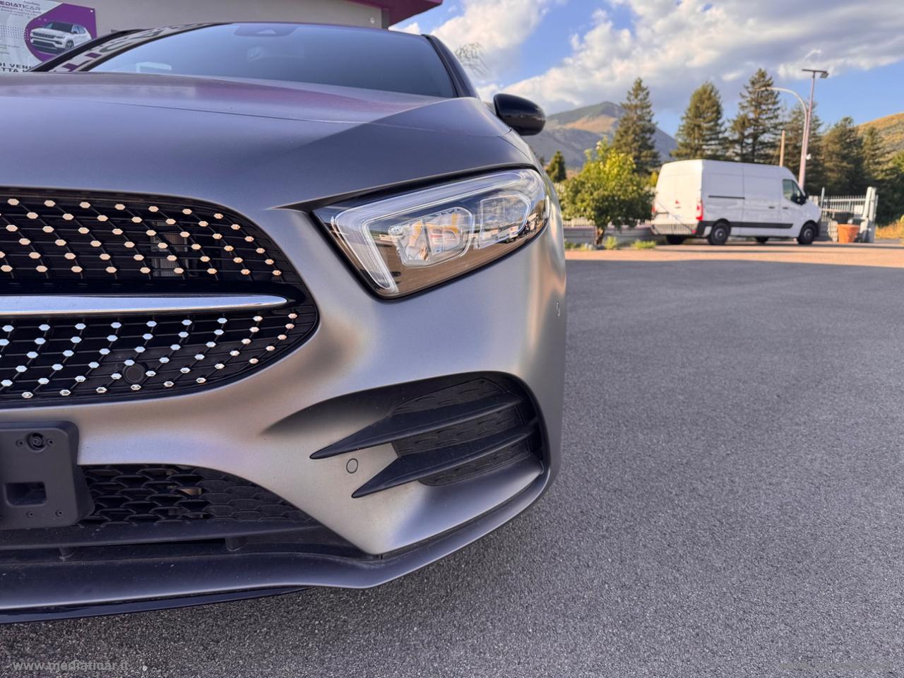 MERCEDES-BENZ A 180 d Automatic 4p. Premium