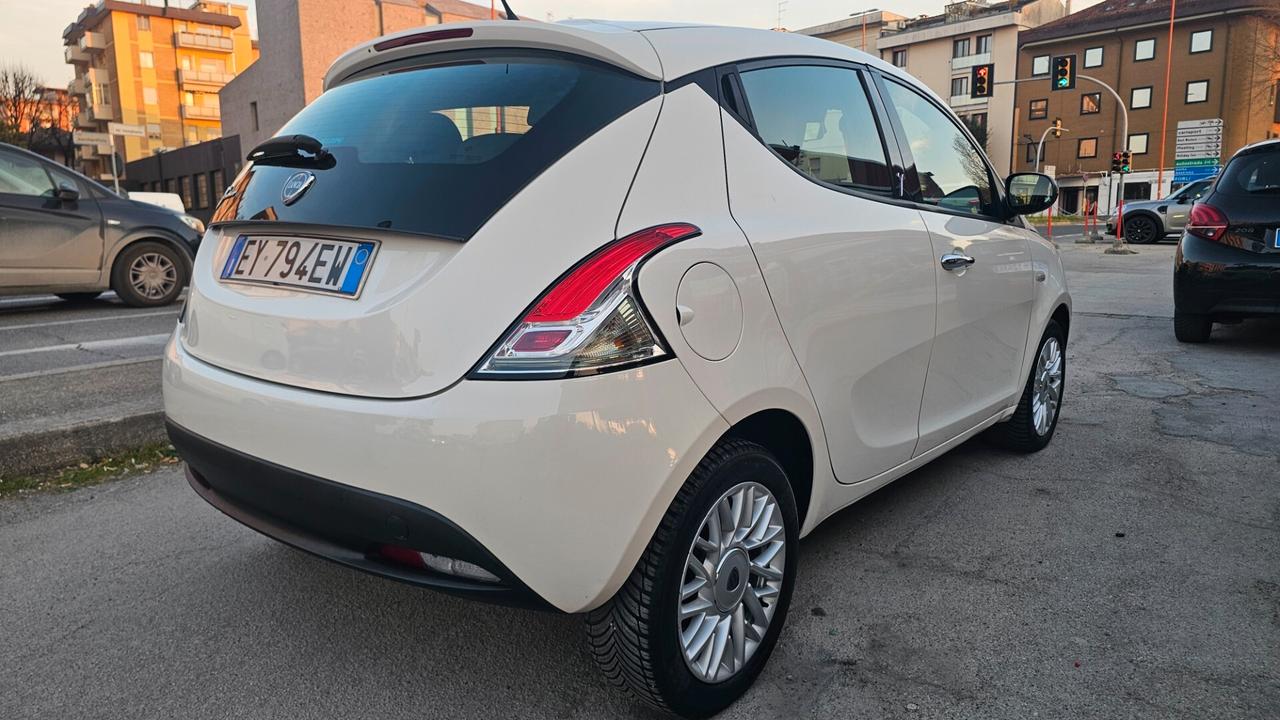 Lancia Ypsilon 1.3 MJT 16V 95 CV 5 porte S&S Elle