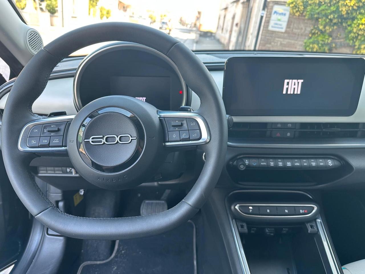 Fiat 600 Hybrid 110 CV DCT MHEV La Prima