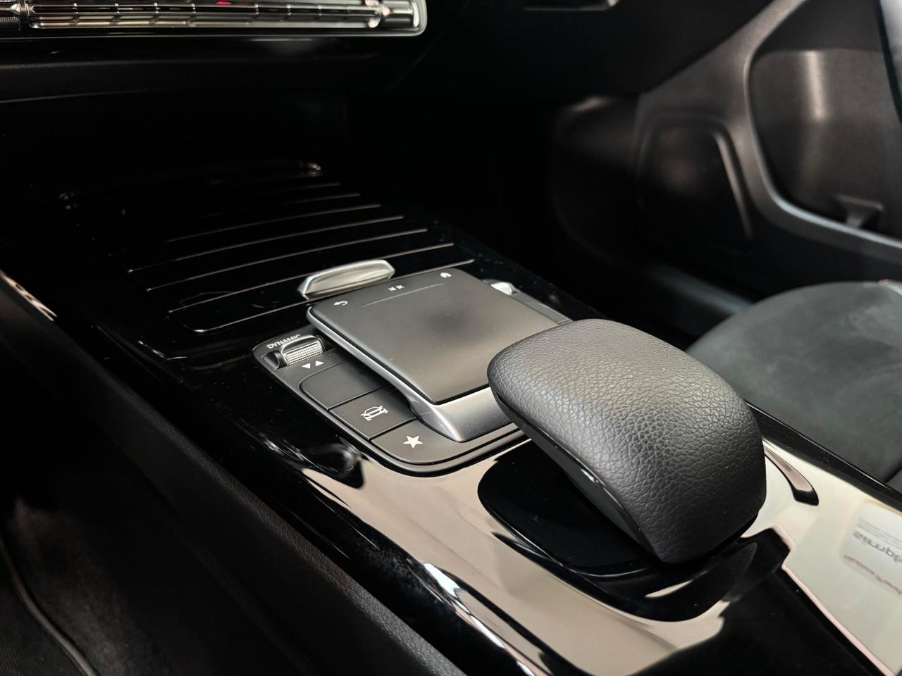 Mercedes-benz A 200d Automatic AMG Line Premium