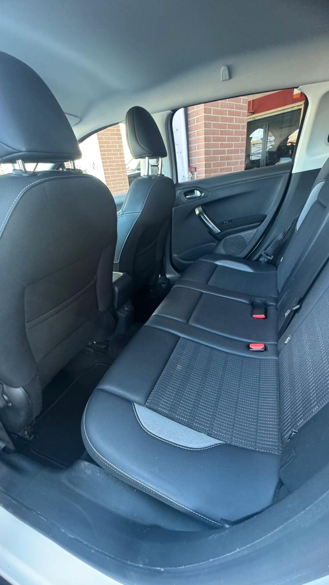 Peugeot 2008 BlueHDi 120 S&S Allure