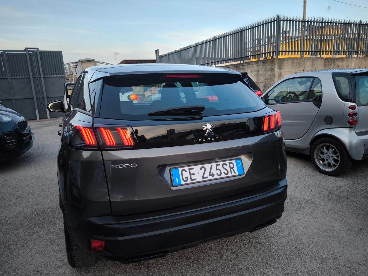 Peugeot 3008 BlueHDi 130 S&S EAT8 Active Pack