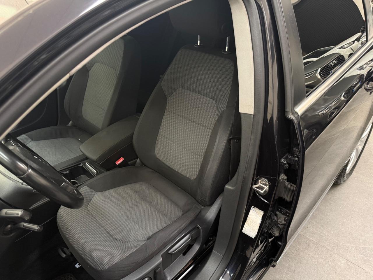 Volkswagen Passat 2.0 TDI Highline BlueM. Tech.