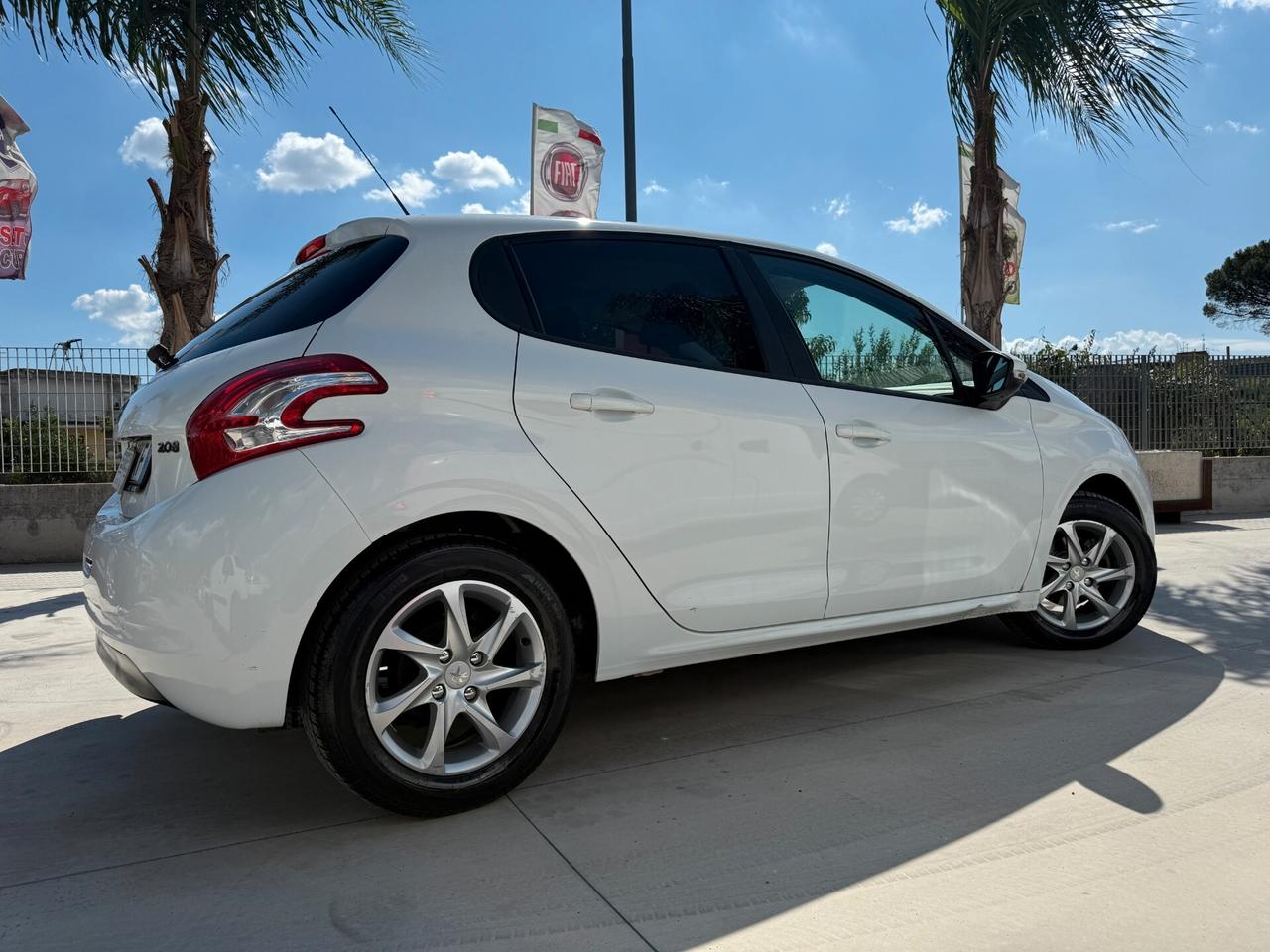 PEUGEOT 208 ANNO 2013 1.2 BENZINA 82 CV
