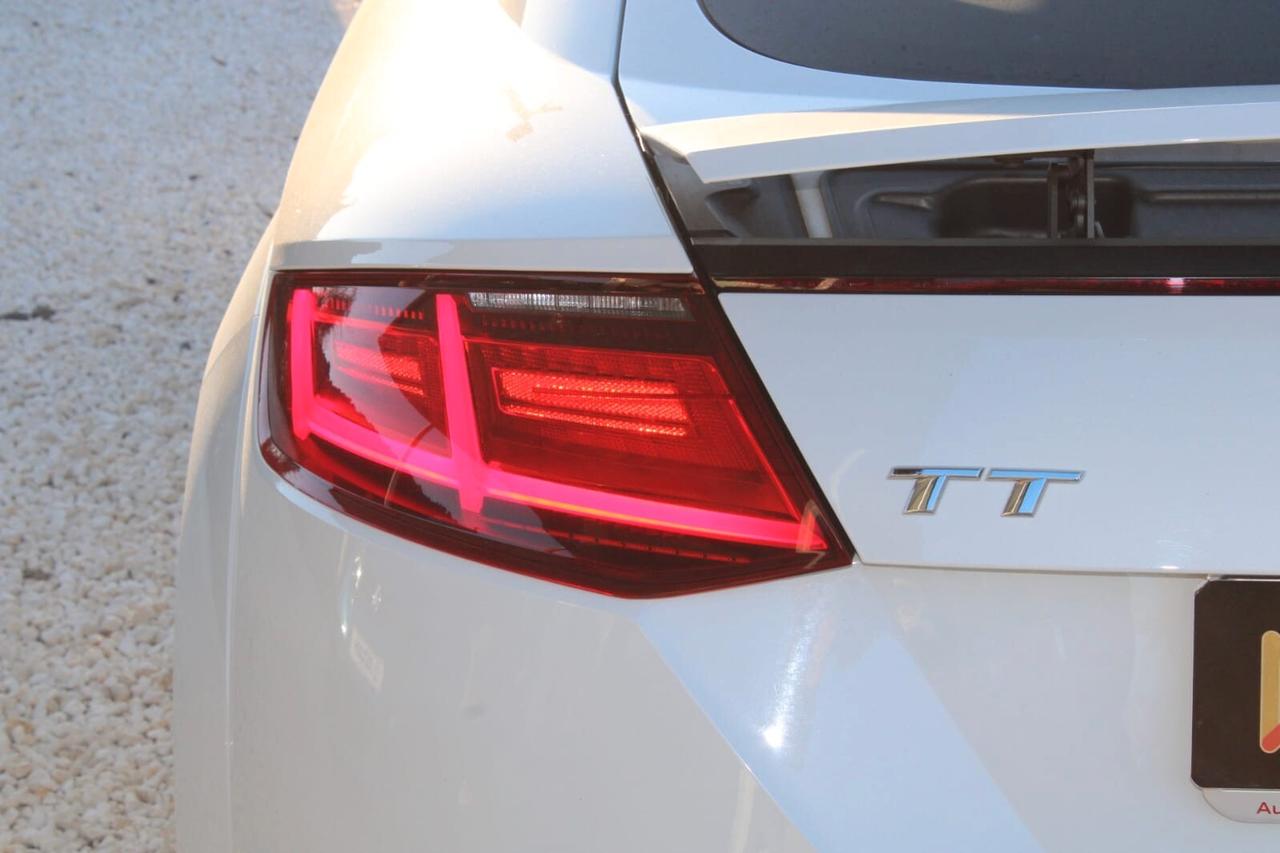Audi TT Coupé 1.8 TFSI S tronic line