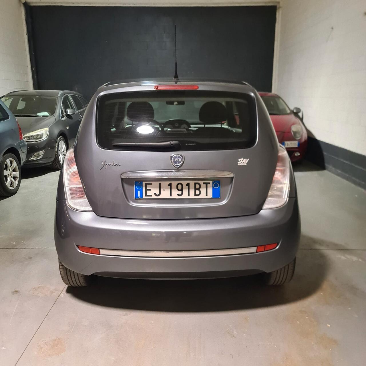 Lancia Ypsilon 1.3 MJT 75 CV Diva LEGGERE BENE