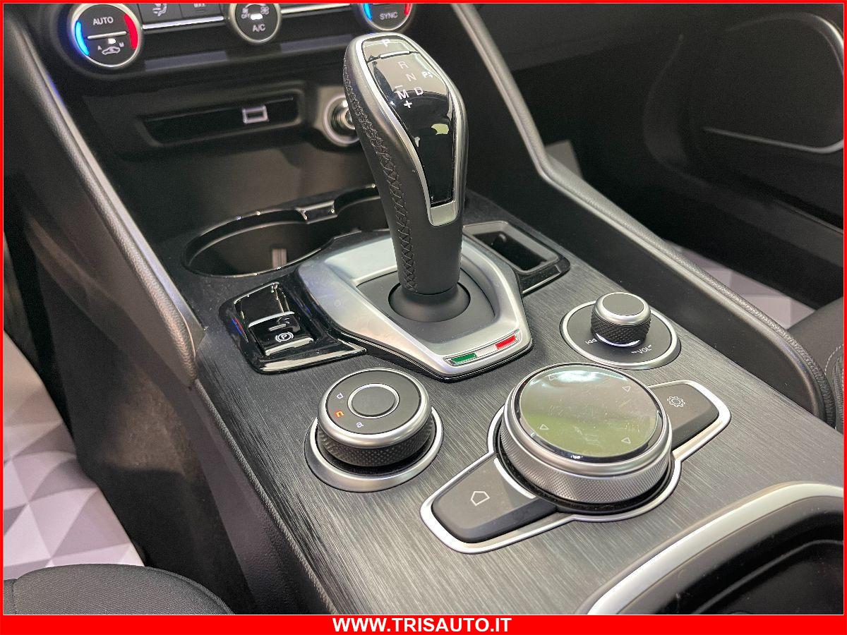 ALFA ROMEO Giulia 2.2 TD AT8 Super IVATA (FARI BIXENO+NAVI)