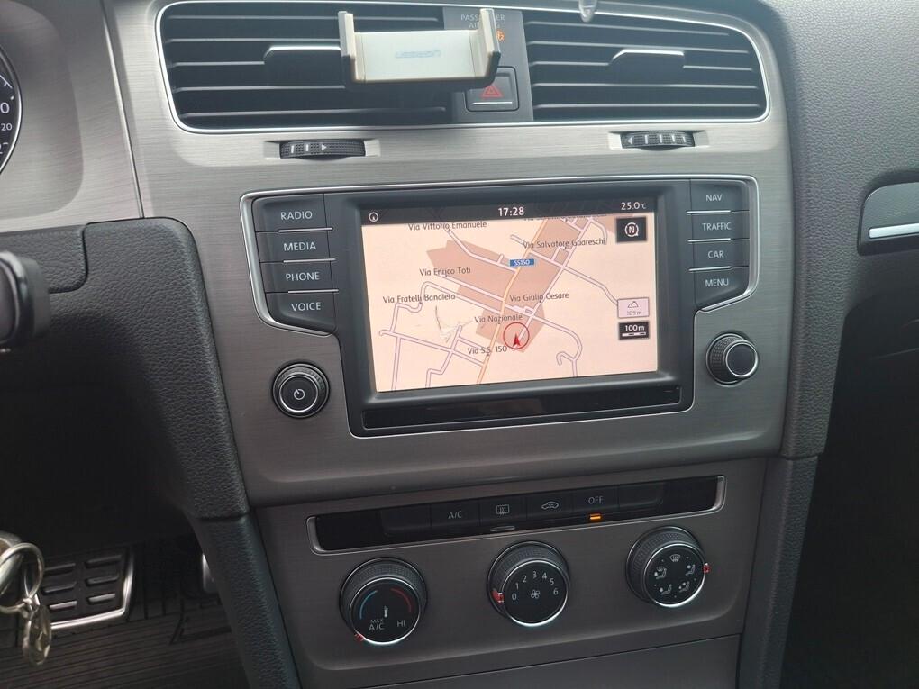 Volkswagen Golf SW 1.6 TDI DSG Allestimento GTI
