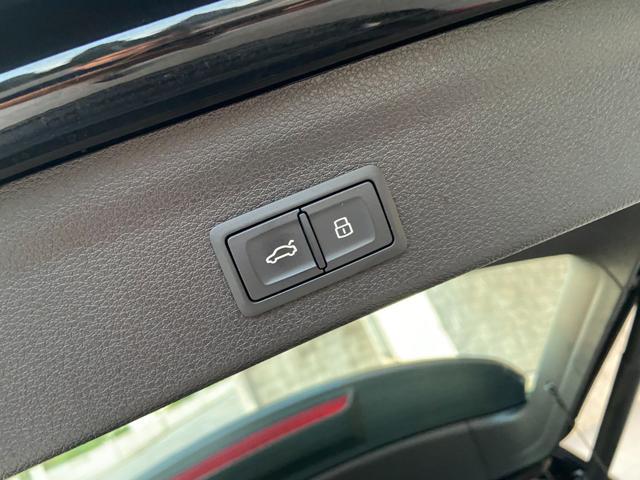 AUDI Q3 35 2.0 TDI 150 cv S tronic Business COCKPIT