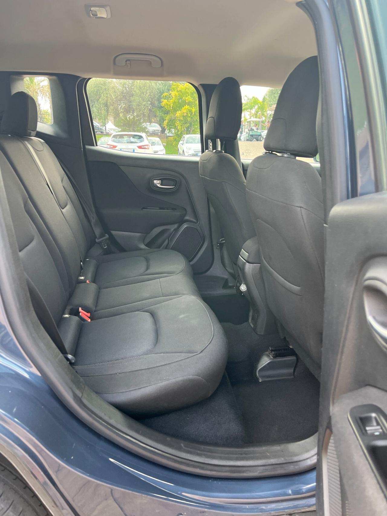 Jeep Renegade 1.6 Mjt DDCT 120 CV (88kw)