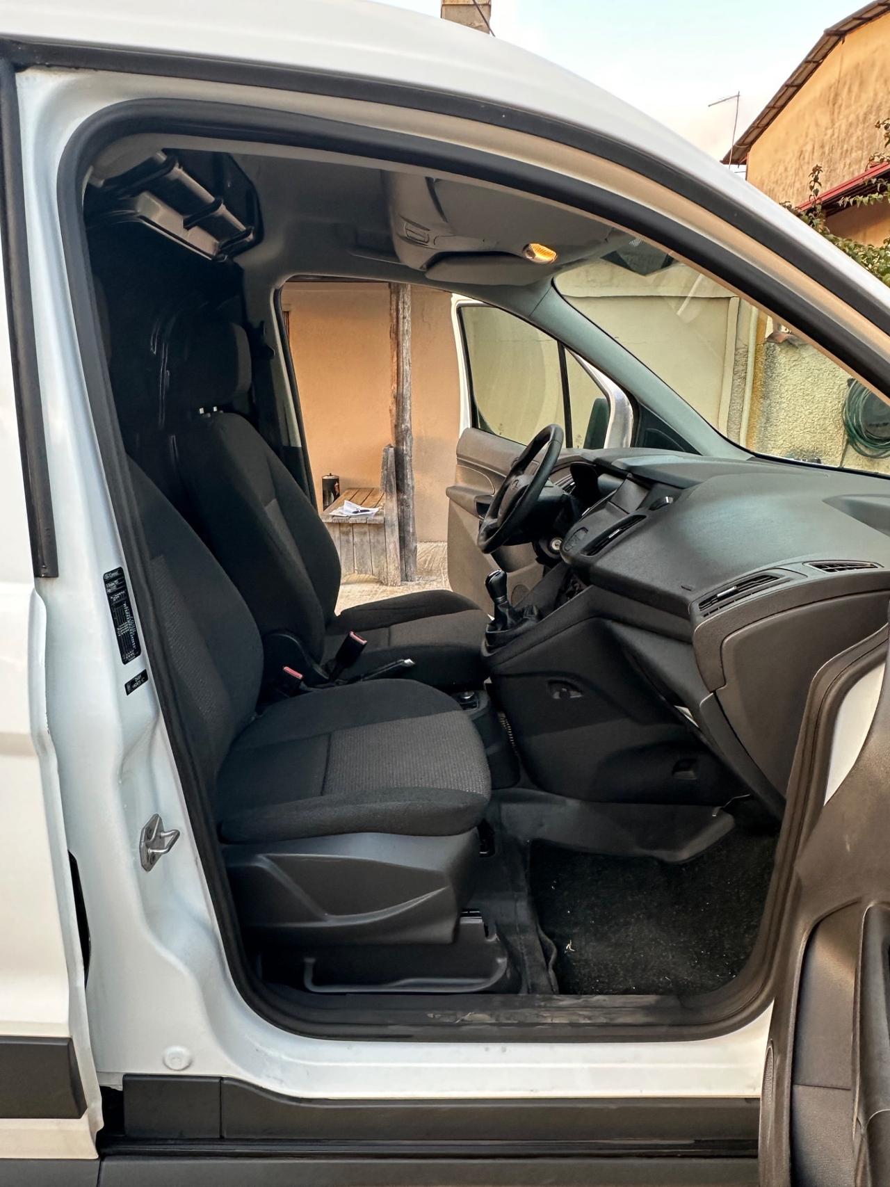 Ford Tourneo Courier 1.5 TDCI 75 CV Plus