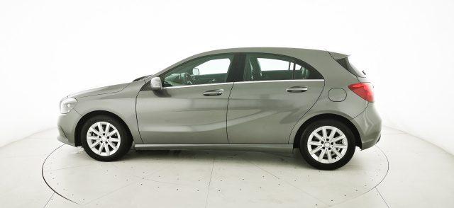 MERCEDES-BENZ A 220 d Automatic Business