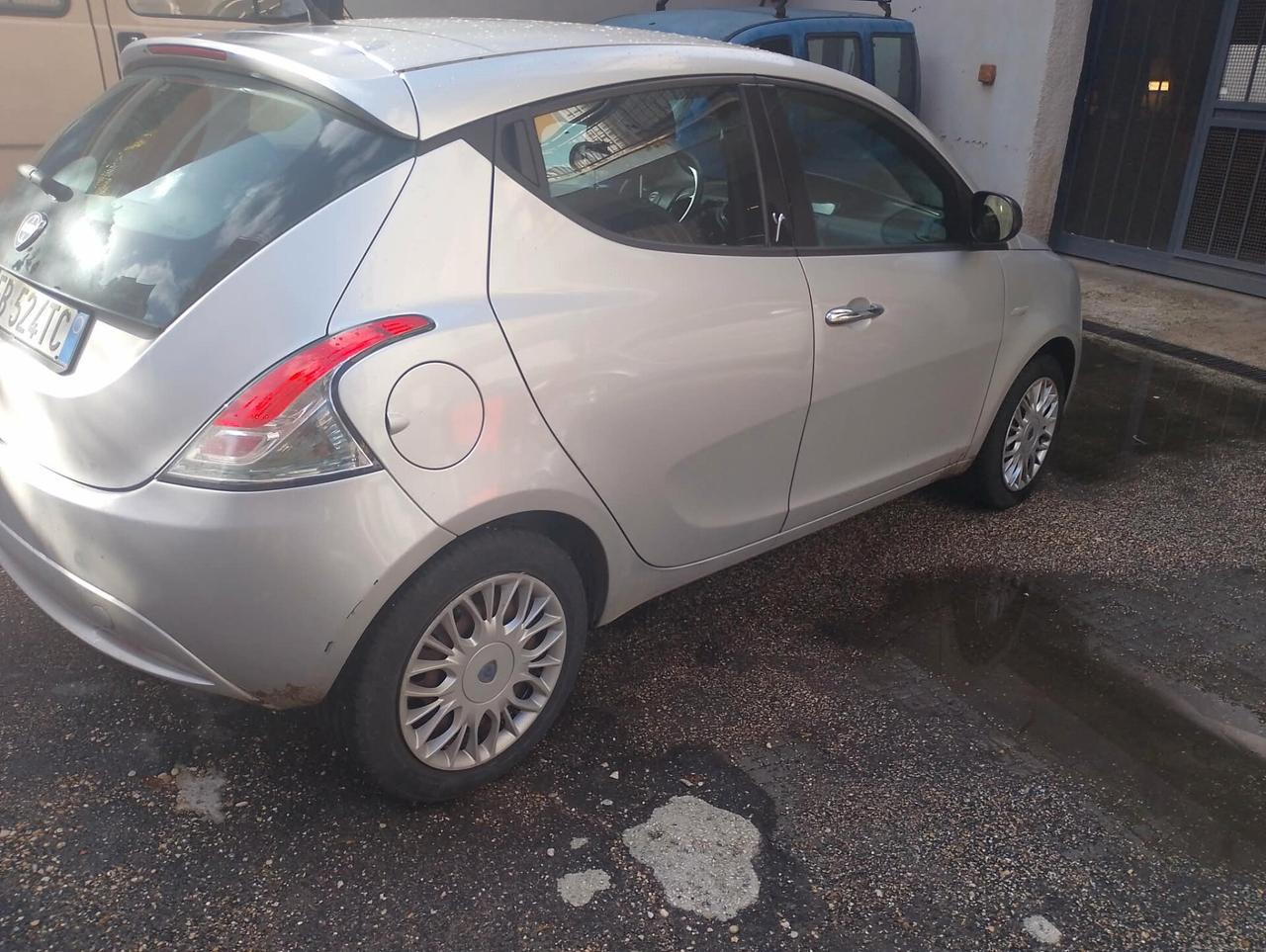 Lancia Ypsilon 1.2 69 CV 5 porte Elle