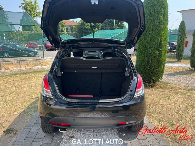 Lancia Ypsilon 1.0 FireFly 70cv Hybrid Gold