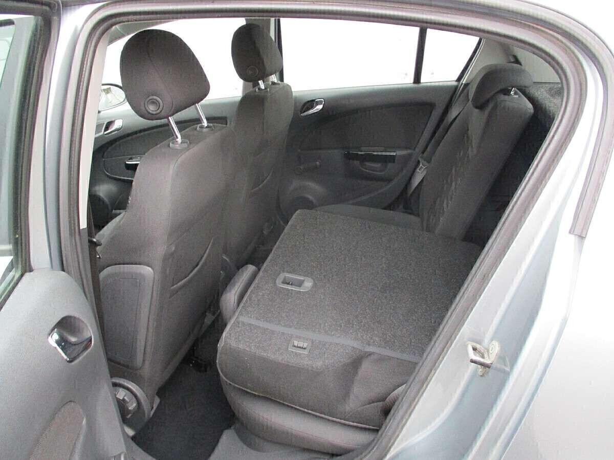 Opel Corsa - APERTI AD AGOSTO