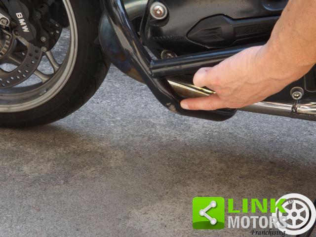 BMW R 1200 R anno 2008 con valigie laterali BMW originali