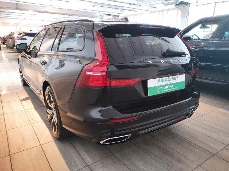 VOLVO V60 (2018-->) - V60 B4 (d) Geartronic R-Design