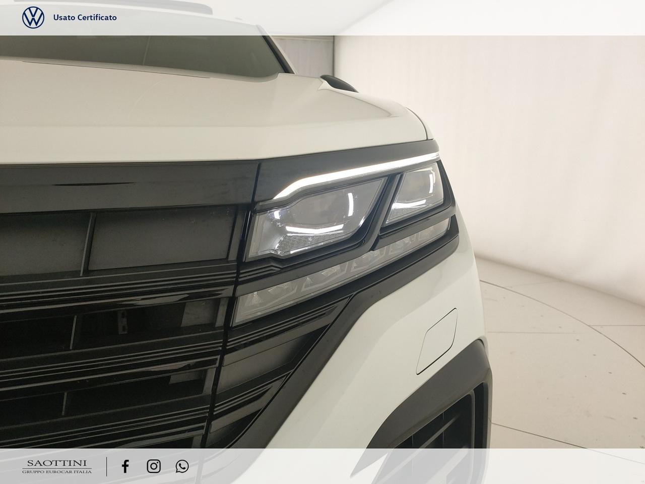 3.0 TDI Elegance R-line exterior pack Tiptronic