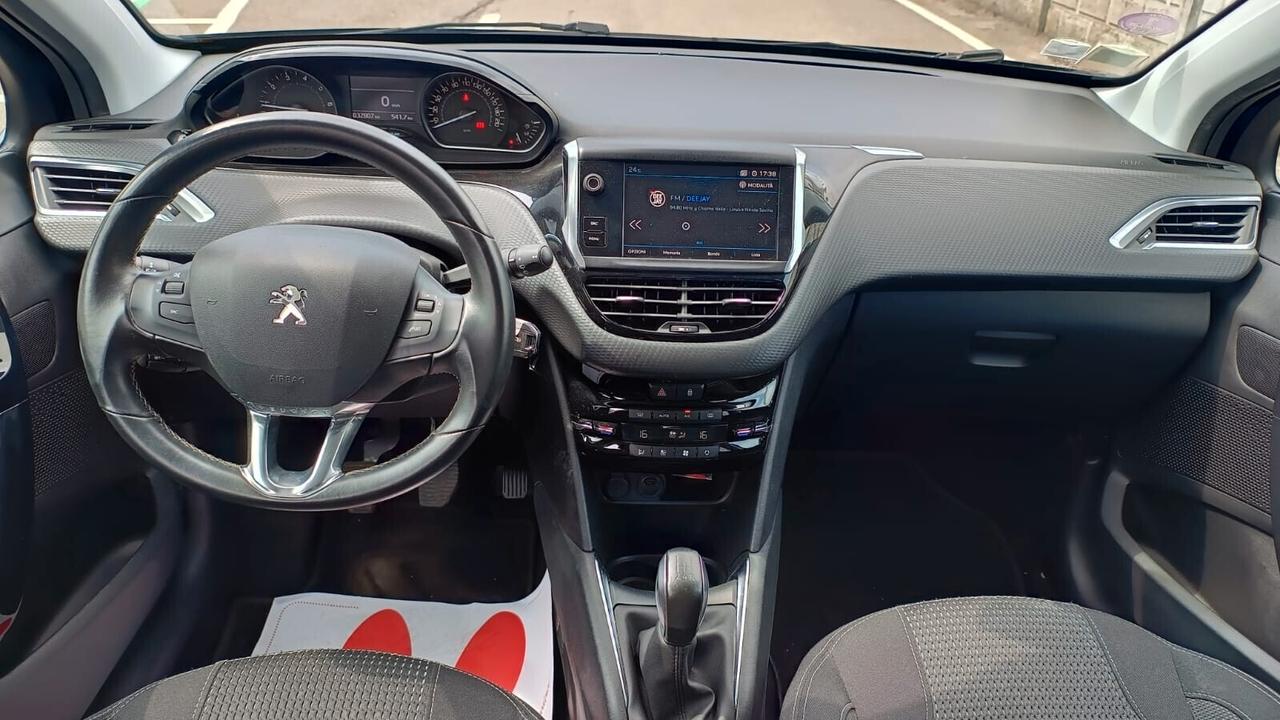 Peugeot 208 PureTech 82 5 porte Allure