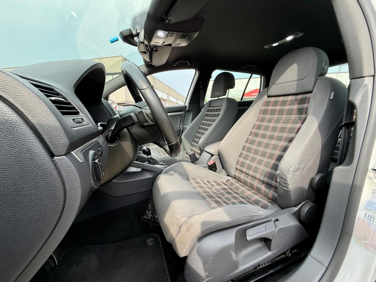 Volkswagen Golf GTI 200CV 2008 DSG