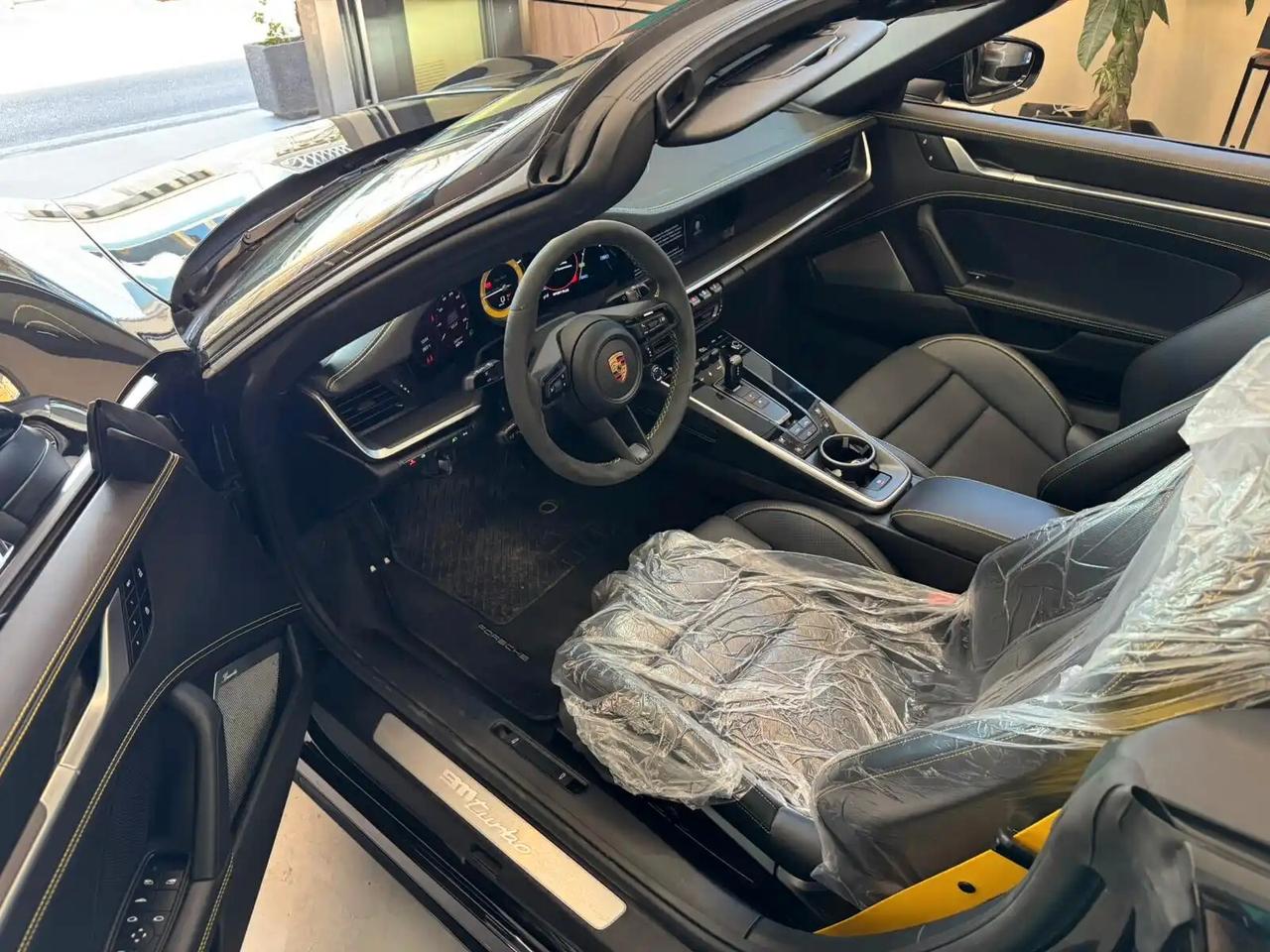 Porsche 911 Turbo Cabriolet 581 cv